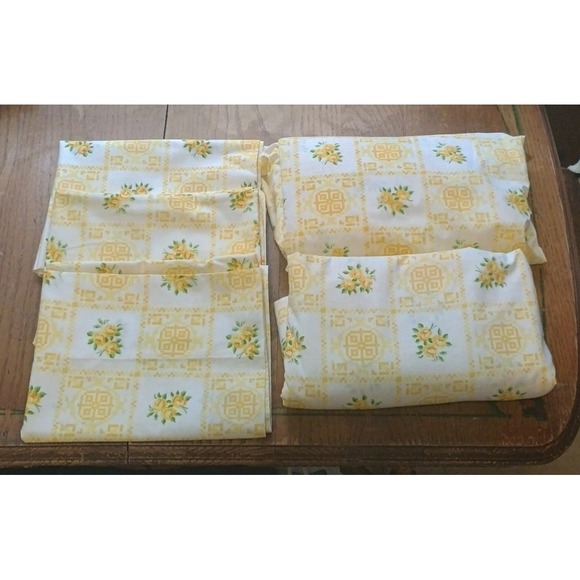 CANNON Other - Cannon Royal Family Yellow Roses 3 Cases, Single Fitted Sheet, Full Flat Sheet
